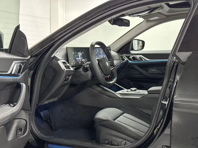 BMW i4 view 9