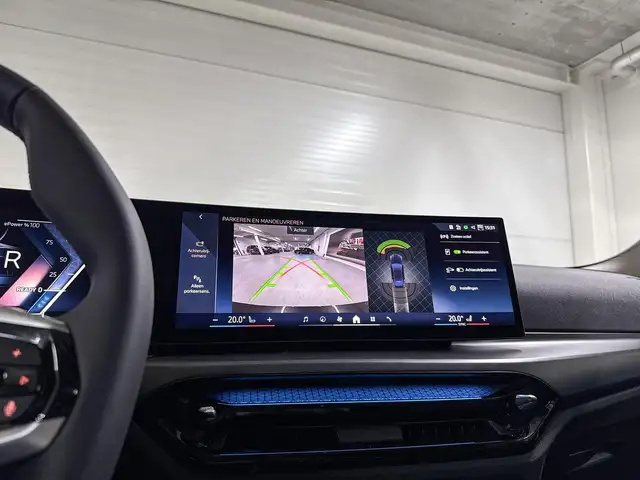 BMW i4 view 14