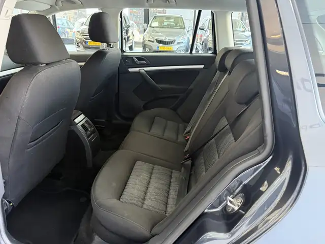 Skoda Octavia view 21