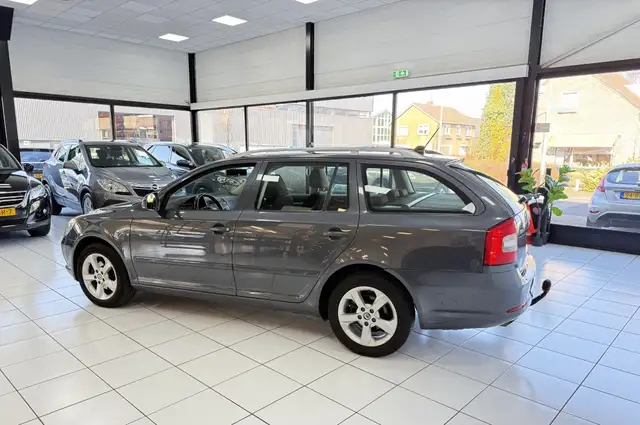 Skoda Octavia view 8