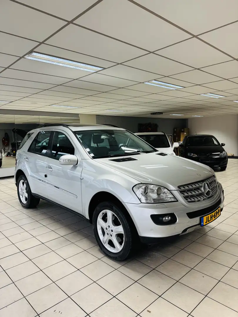 Mercedes-Benz ML 350 Sport Package / Luchtvering & Bijtellingsvriendijk Grijs - 1