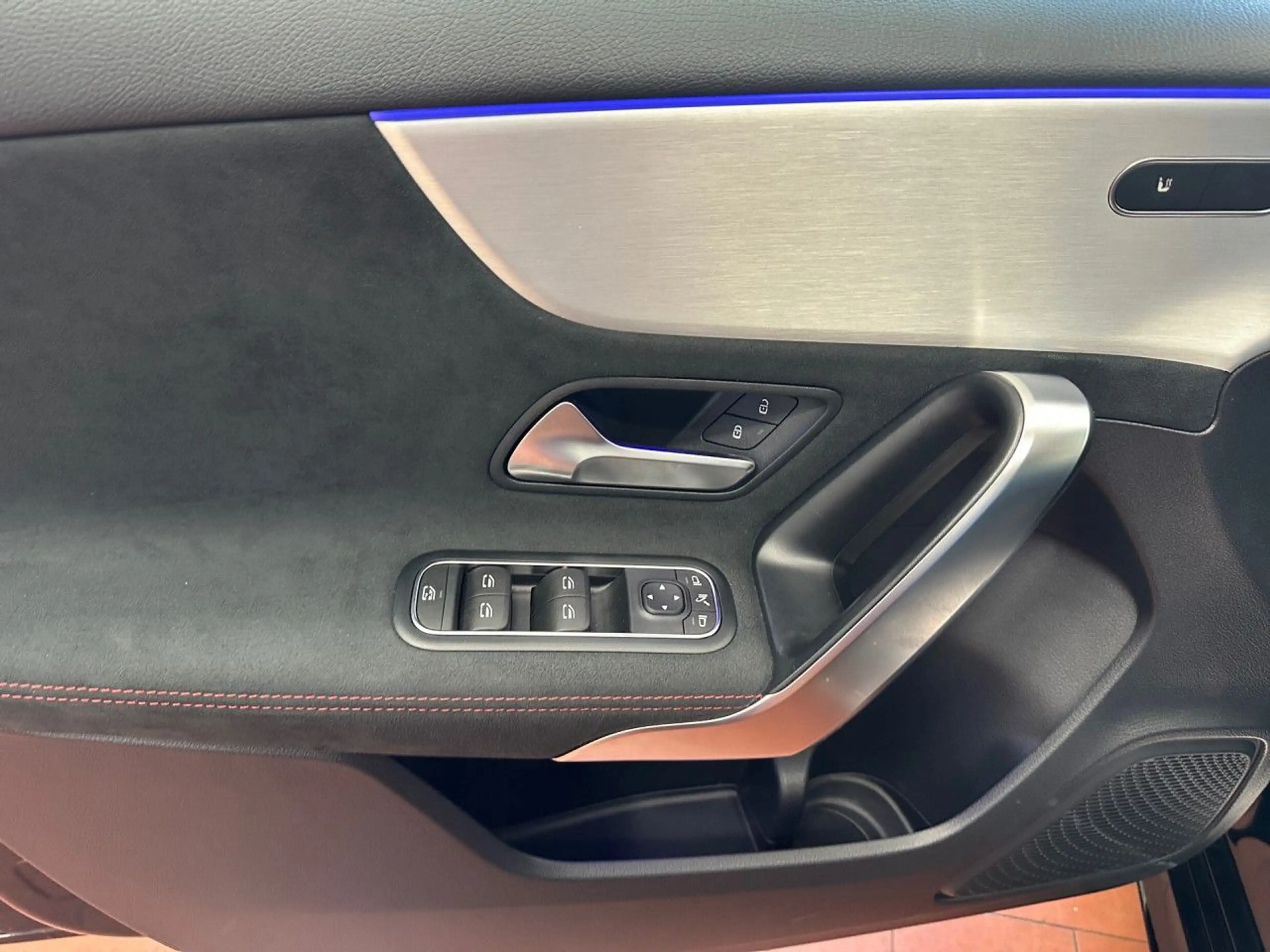 Mercedes-Benz A 200 AMG Multibeam Keyl-GO Kamera Spurhalt-Ass — photo 14