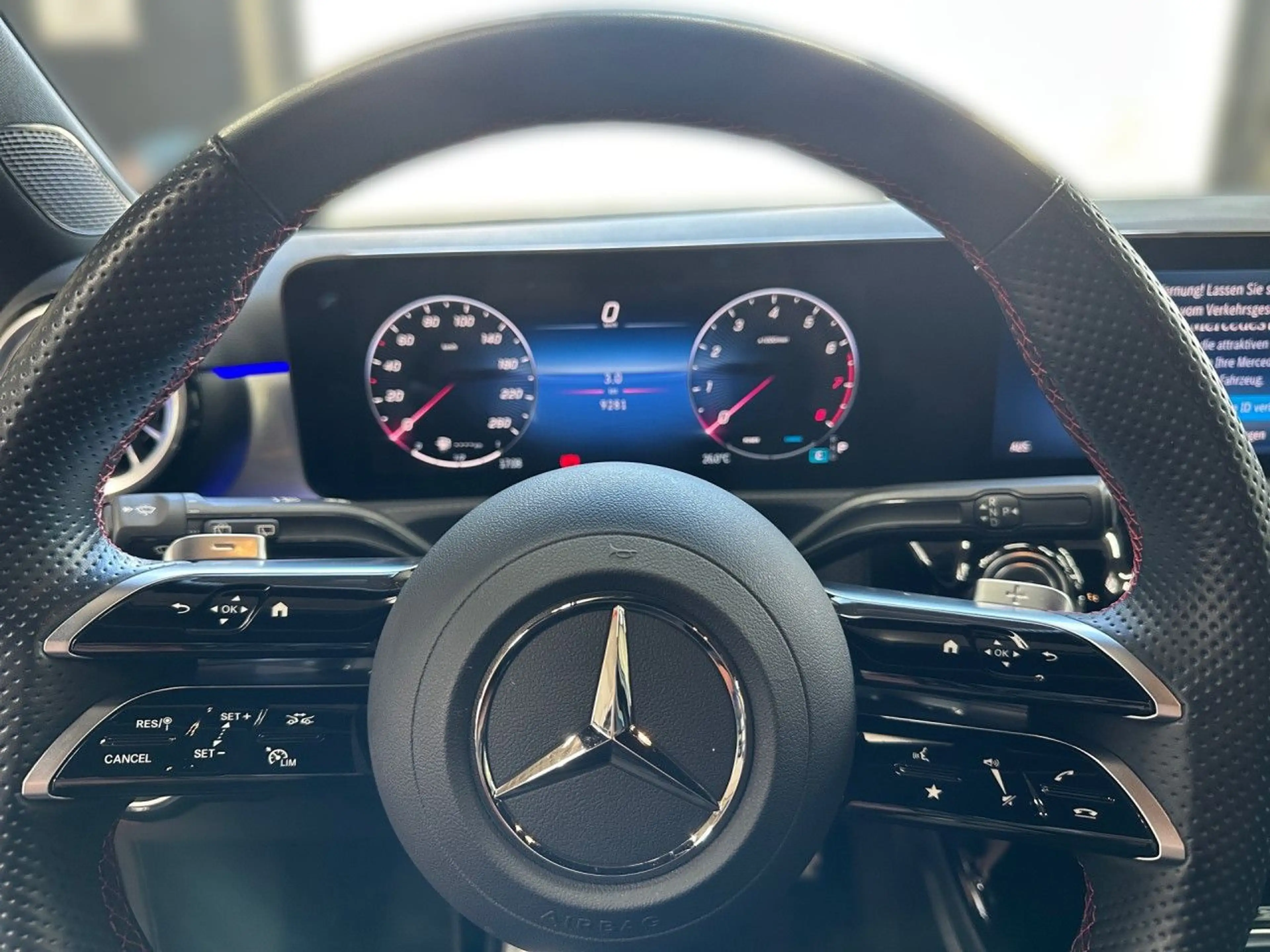 Mercedes-Benz A 200 AMG Multibeam Keyl-GO Kamera Spurhalt-Ass — photo 9