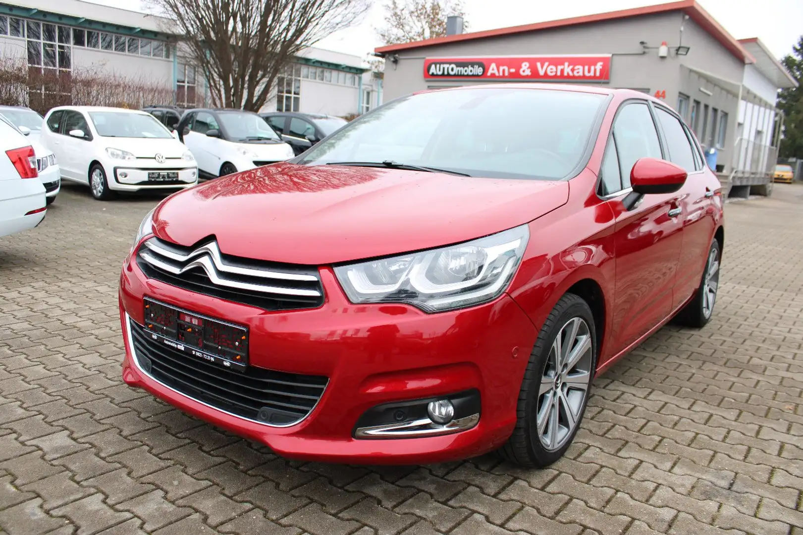 Citroen C4 1.6HDI Shine Navi,PDC,SHZ,AHK,LED Rot - 1
