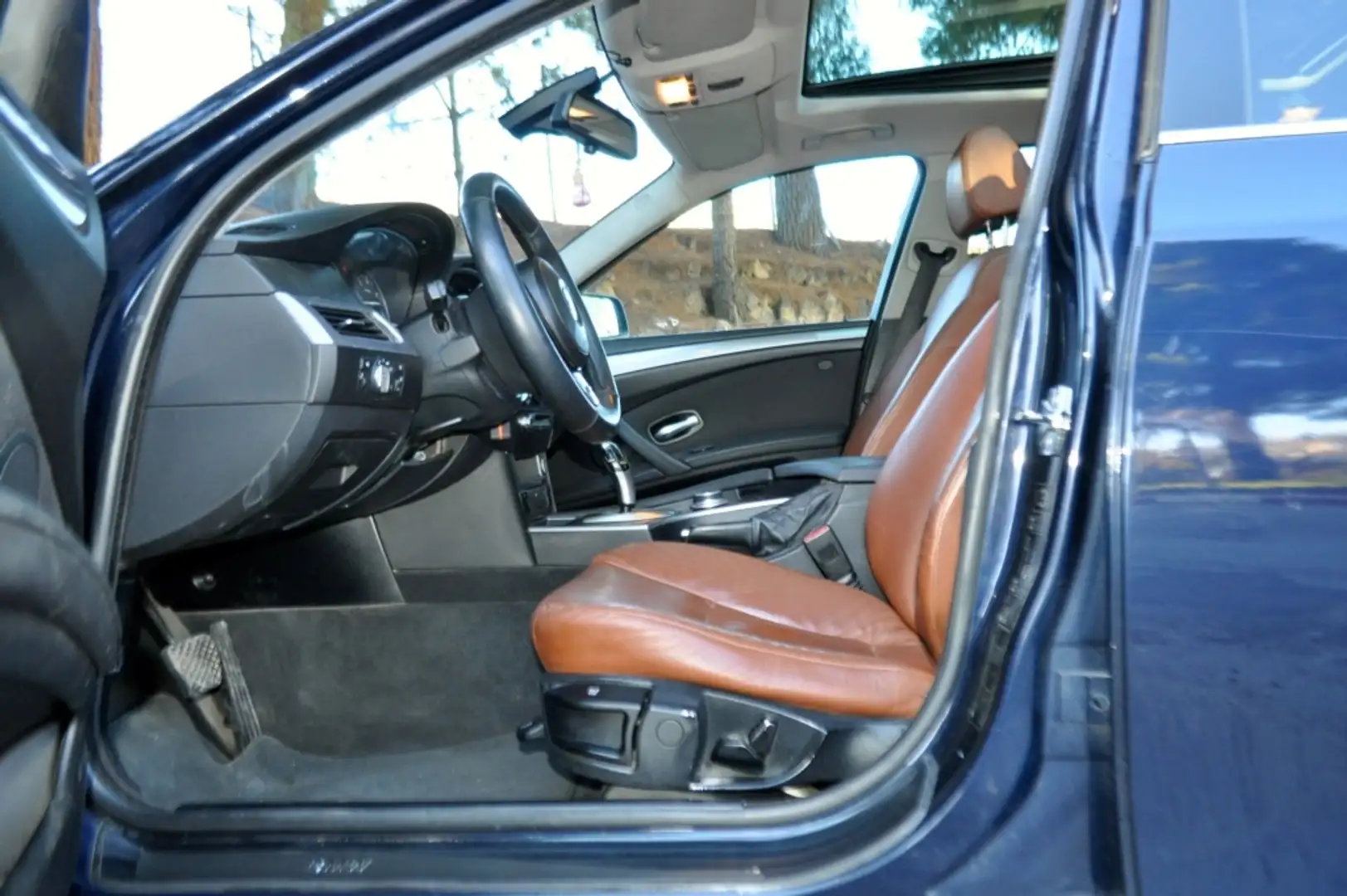 BMW 520 520d Touring Aut. Blauw - 2