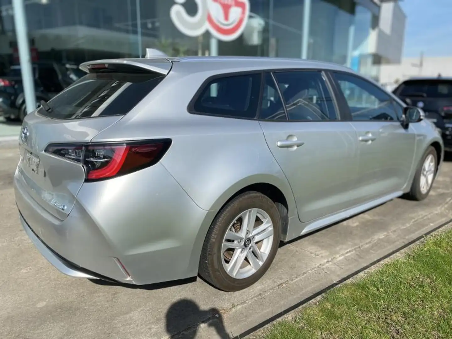 Toyota Corolla TS Dynamic + Cold Pack Zilver - 2