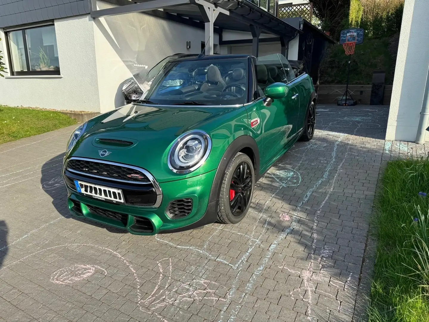 MINI John Cooper Works Cabrio Mini John Cooper Works Cabrio Grün - 1