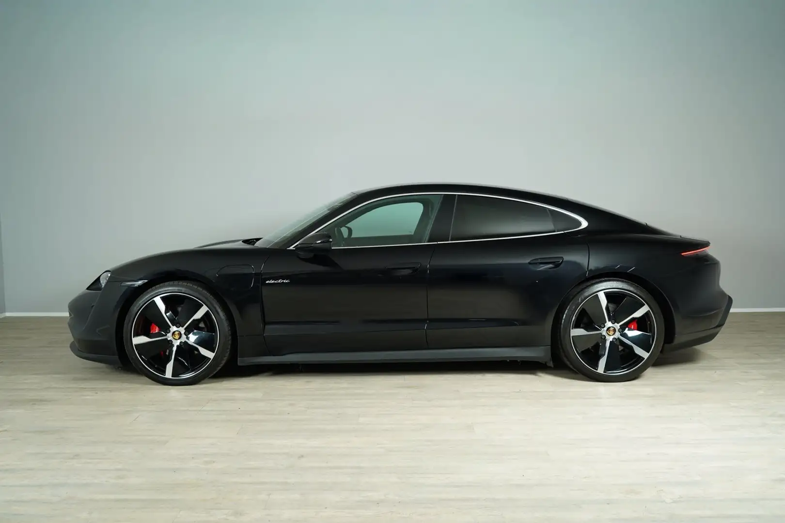 Porsche Taycan 4S Plus Schwarz - 2