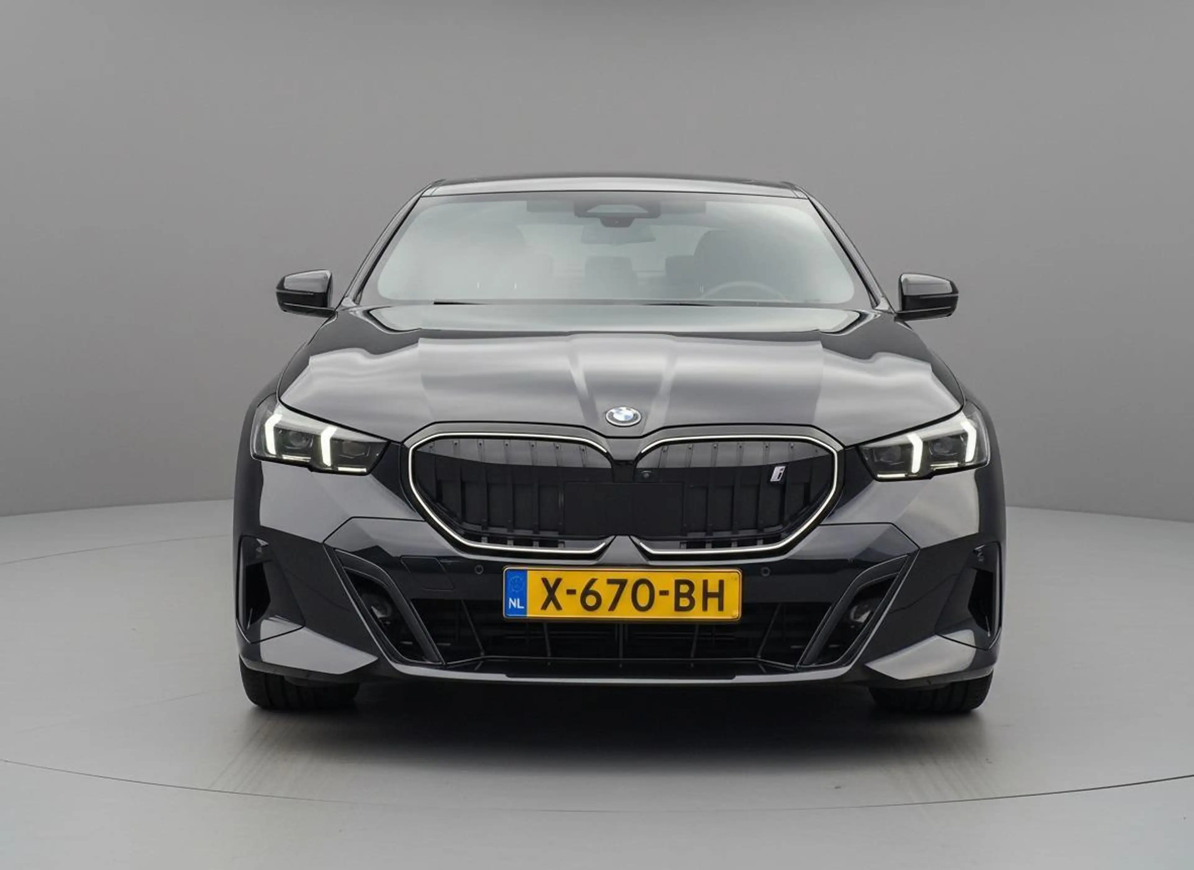 BMW i5 eDrive40 84kWh | M-Sport Pro | Panoramadak | Head- — photo 17