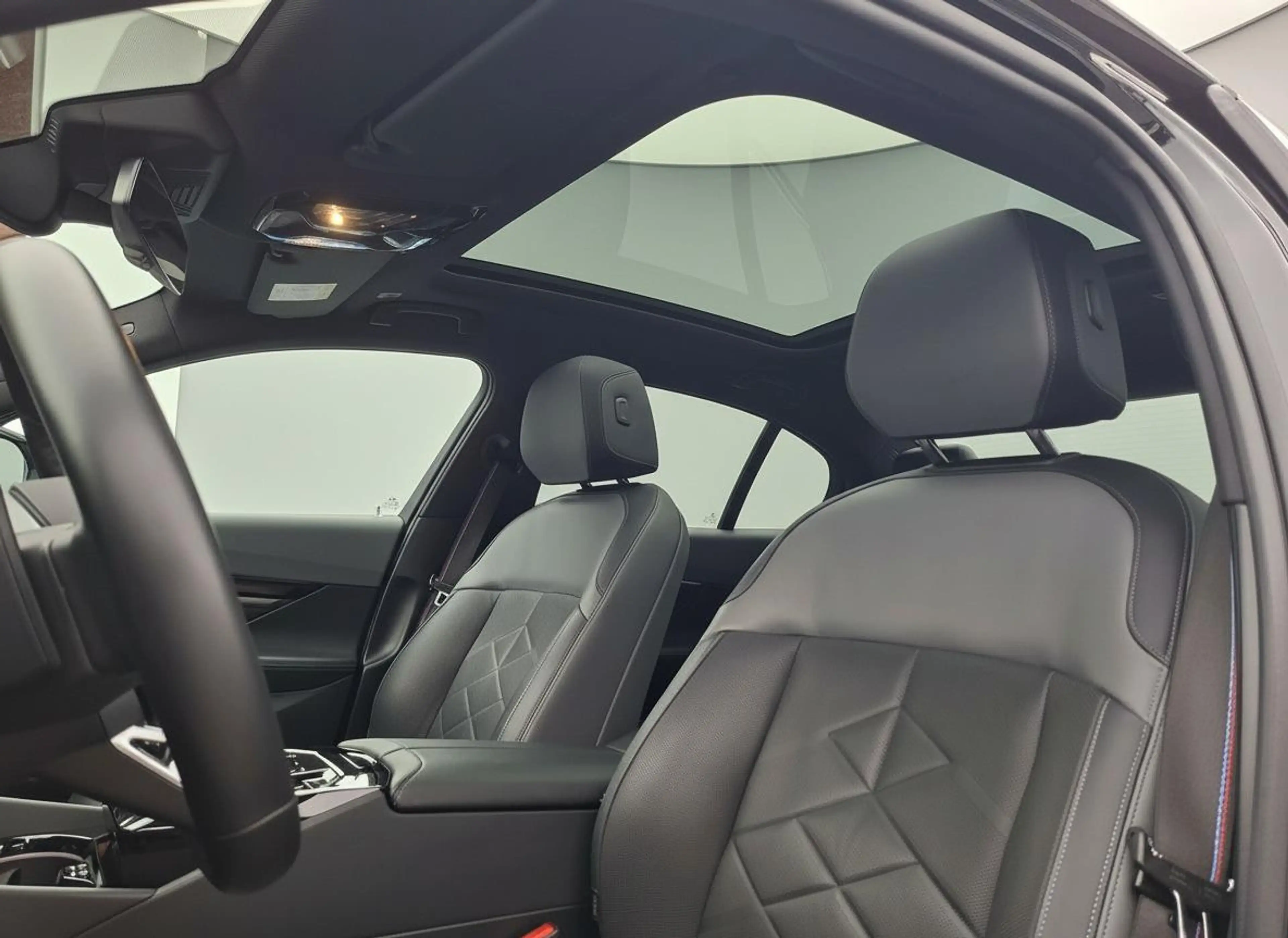 BMW i5 eDrive40 84kWh | M-Sport Pro | Panoramadak | Head- — photo 10