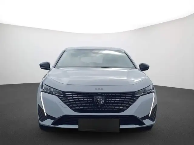 Peugeot 308 view 2