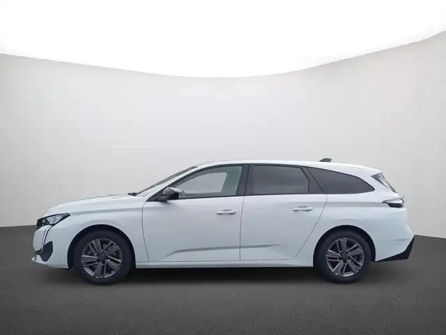 Peugeot 308 view 4
