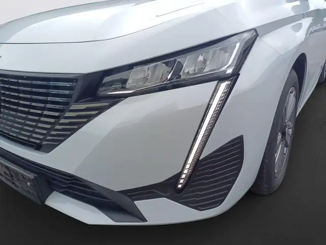 Peugeot 308 view 9