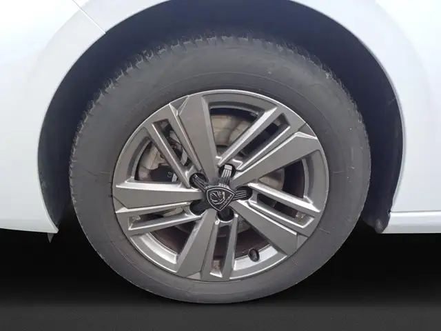 Peugeot 308 view 8