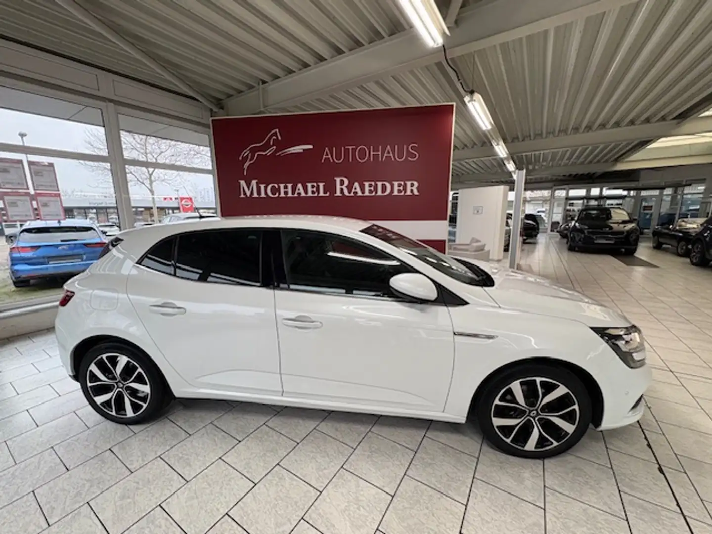 Renault Megane IV  BOSE LED Navi Kamera Weiß - 1