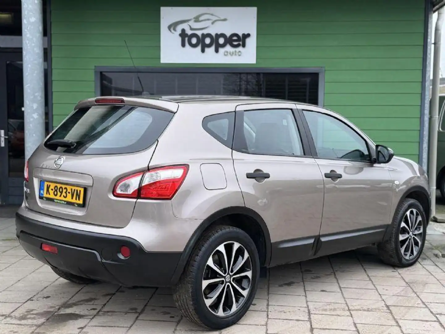 Nissan Qashqai 1.6 Visia | Navigatie | Airco | CruiseControl | Коричневий - 2