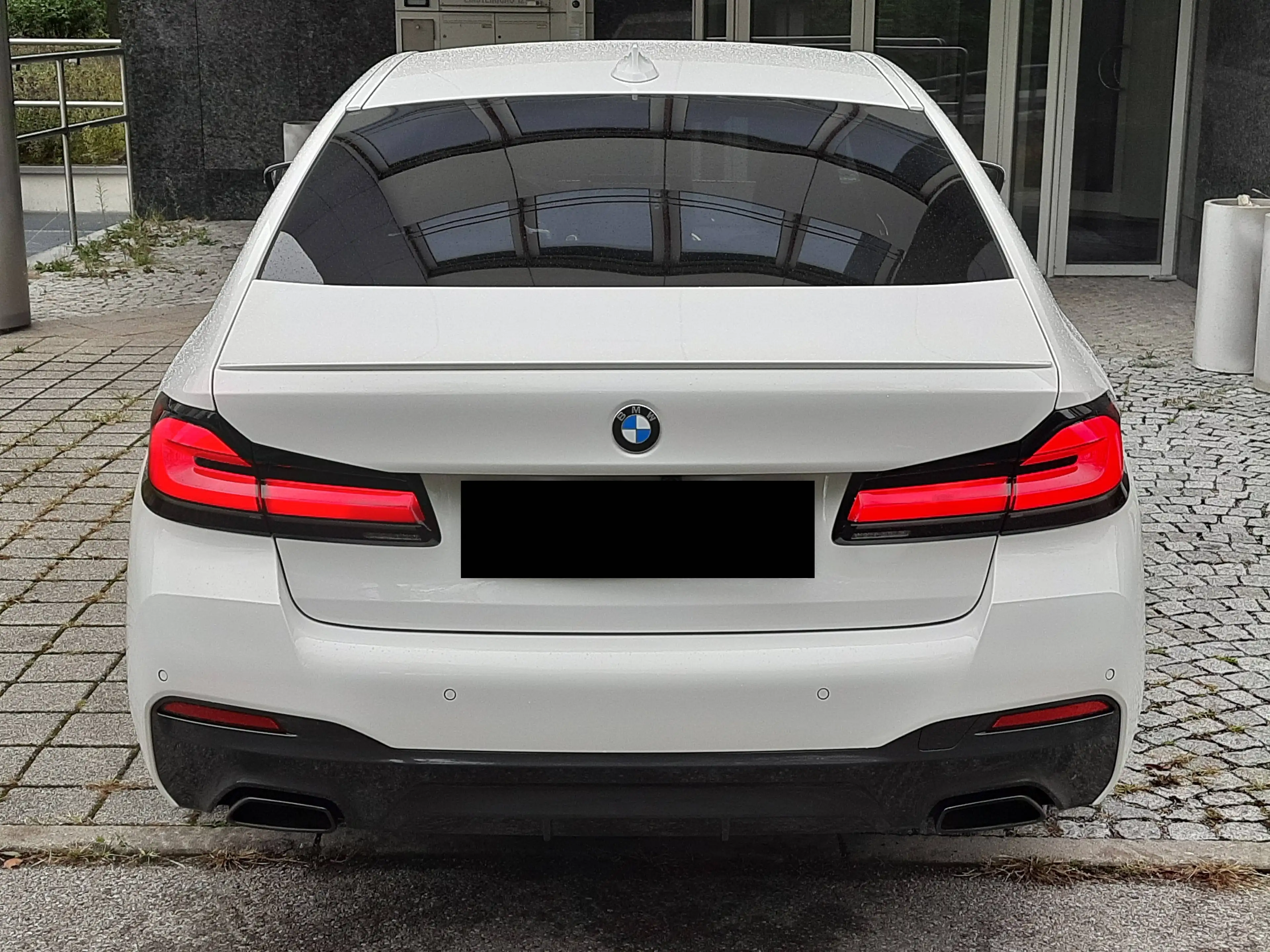 BMW 540 540d xD Limo/3xM-Sport/LED/360°/LiveC/AhK/StdH — photo 7