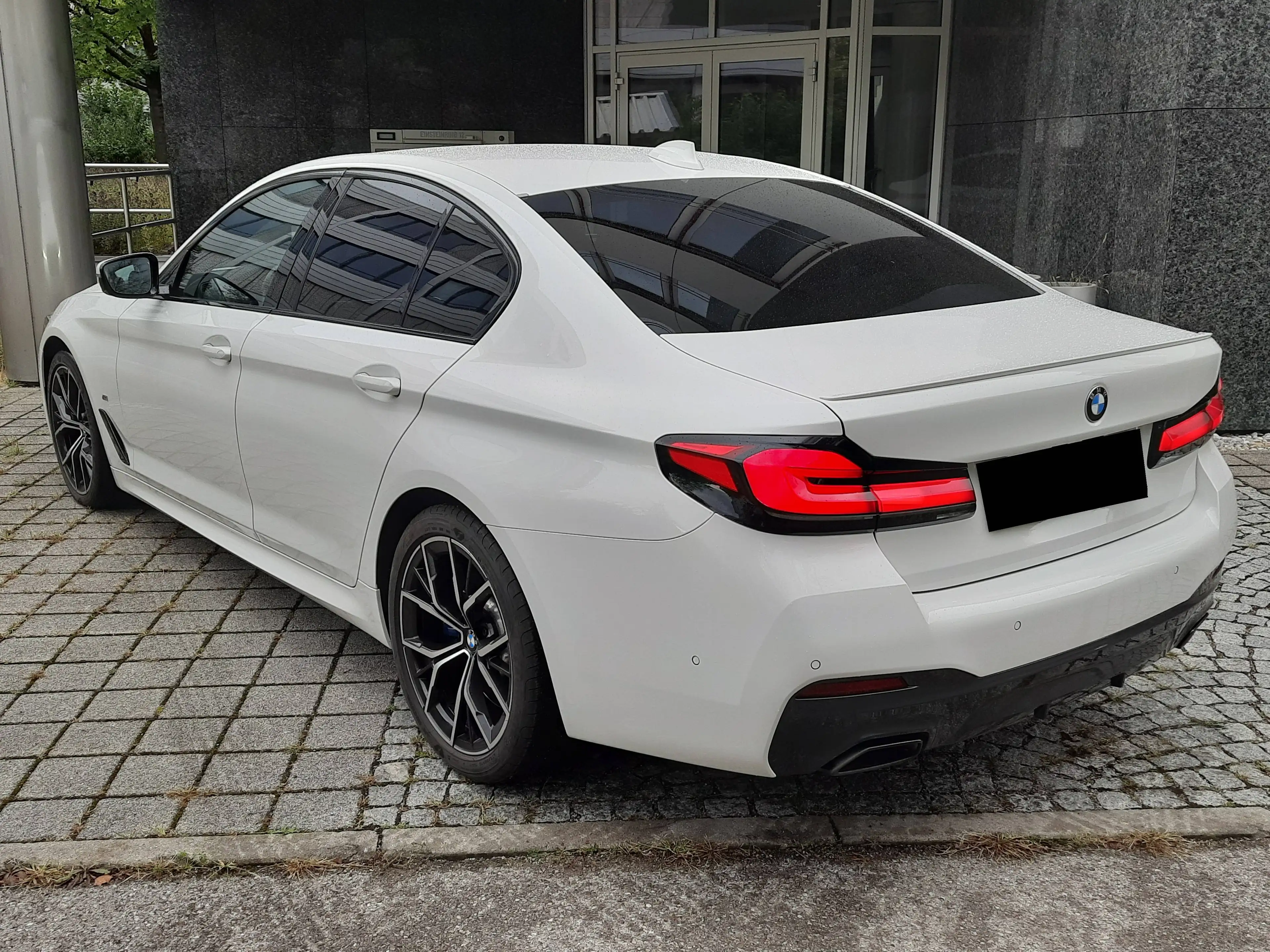 BMW 540 540d xD Limo/3xM-Sport/LED/360°/LiveC/AhK/StdH — photo 8