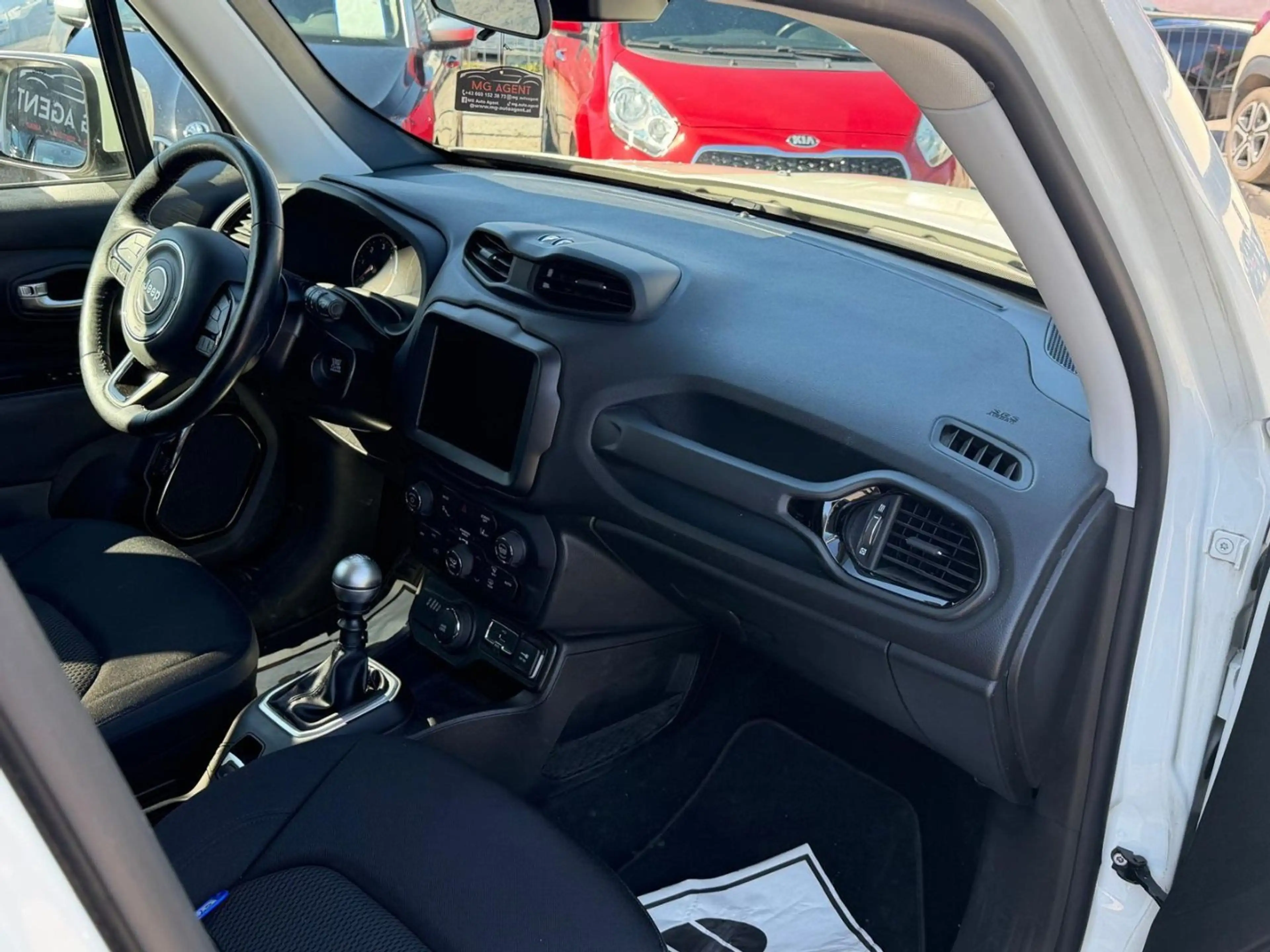 Jeep Renegade Night Eagle 4WD — photo 9
