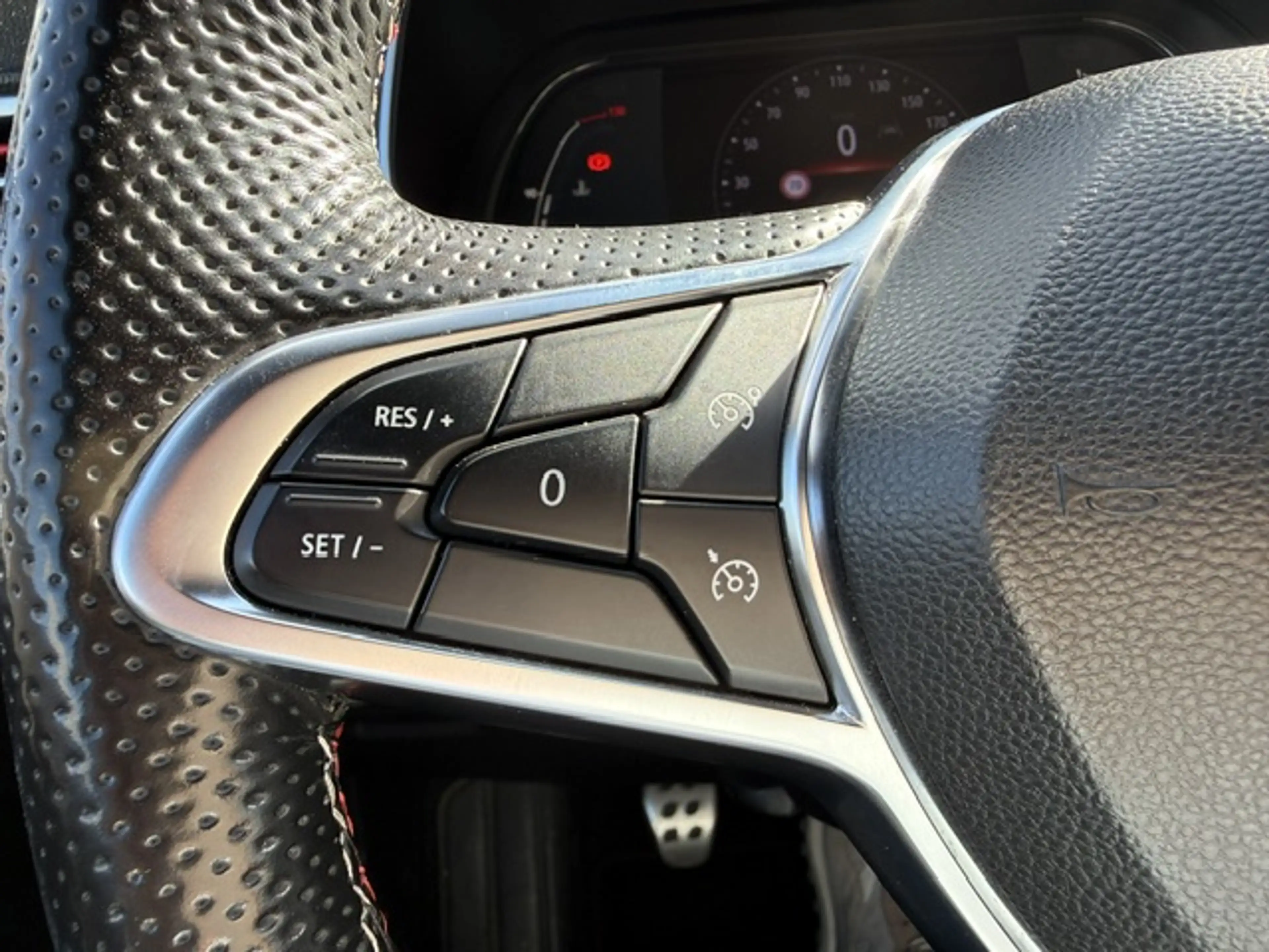 Renault Clio 1.0Tce RS-LINE / BOSE / 360° Camera / LED / DAB+ — photo 13