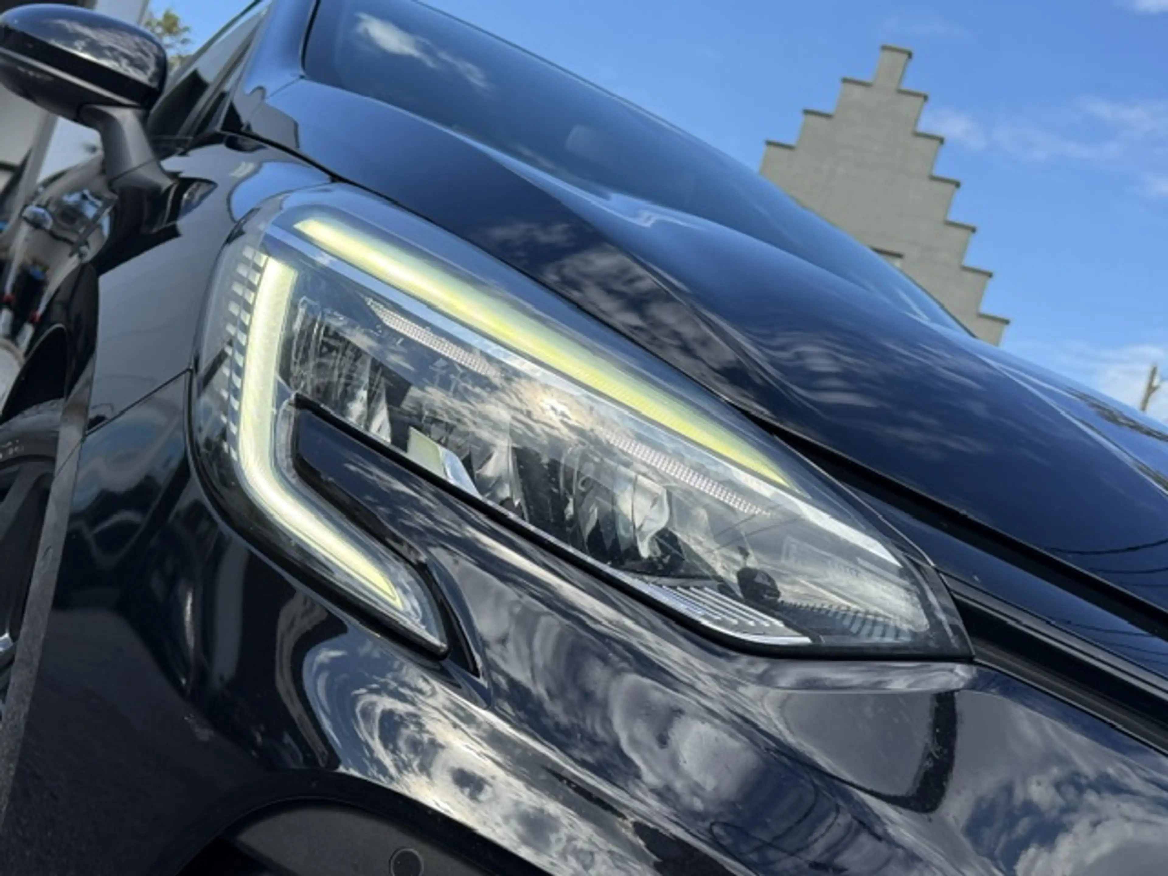 Renault Clio 1.0Tce RS-LINE / BOSE / 360° Camera / LED / DAB+ — photo 9
