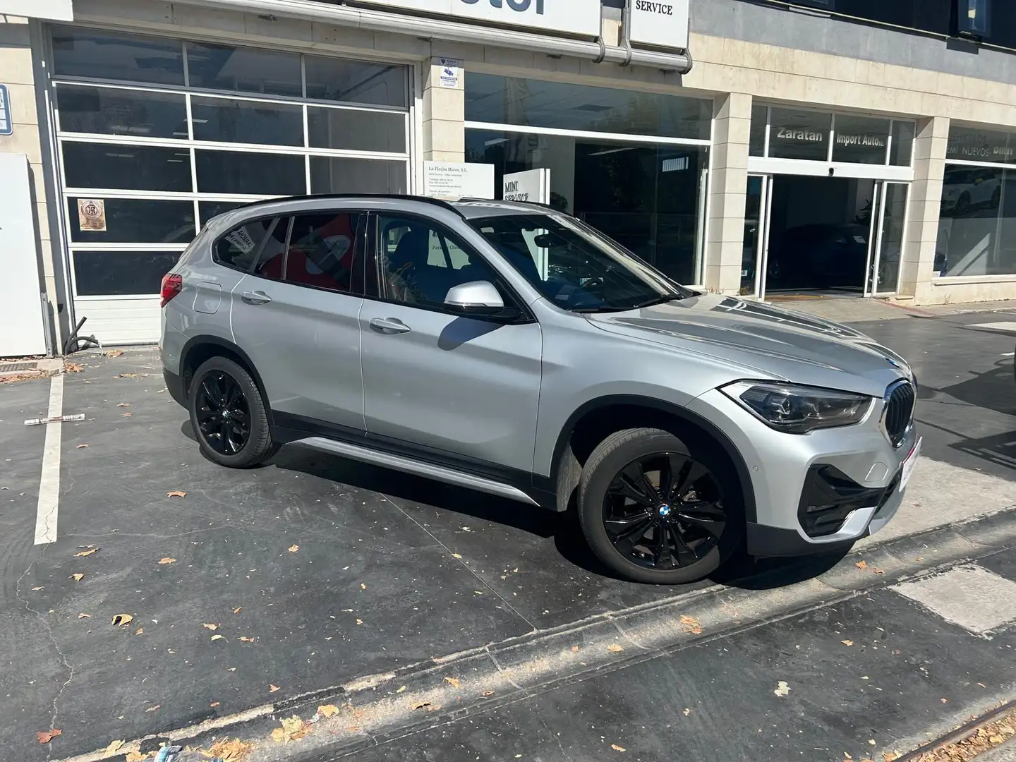BMW X1 sDrive 18dA Business - 1