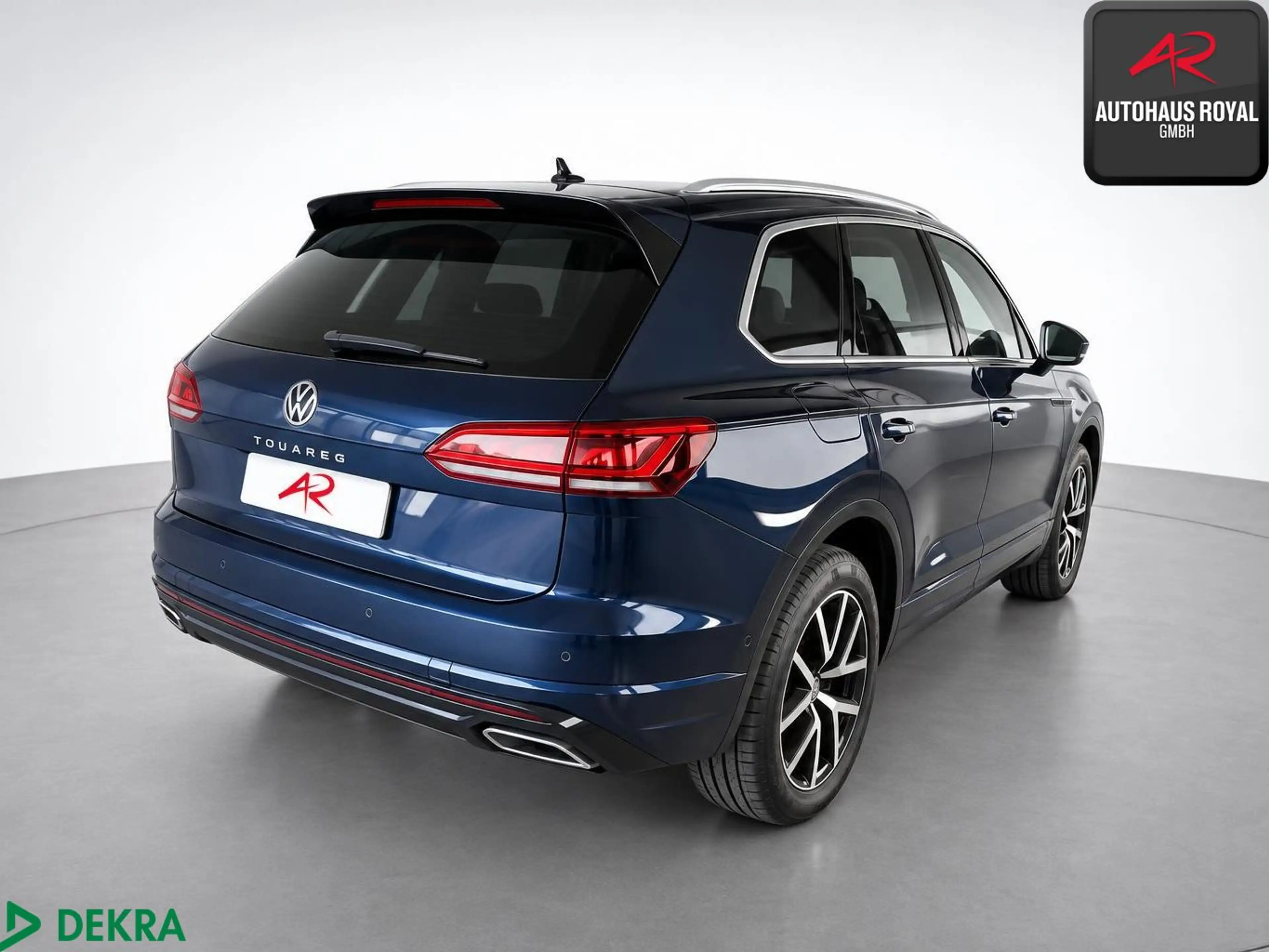 Volkswagen Touareg 3.0 TSI 4M R LINE DYNAUDIO,STANDHZ,360° — photo 3