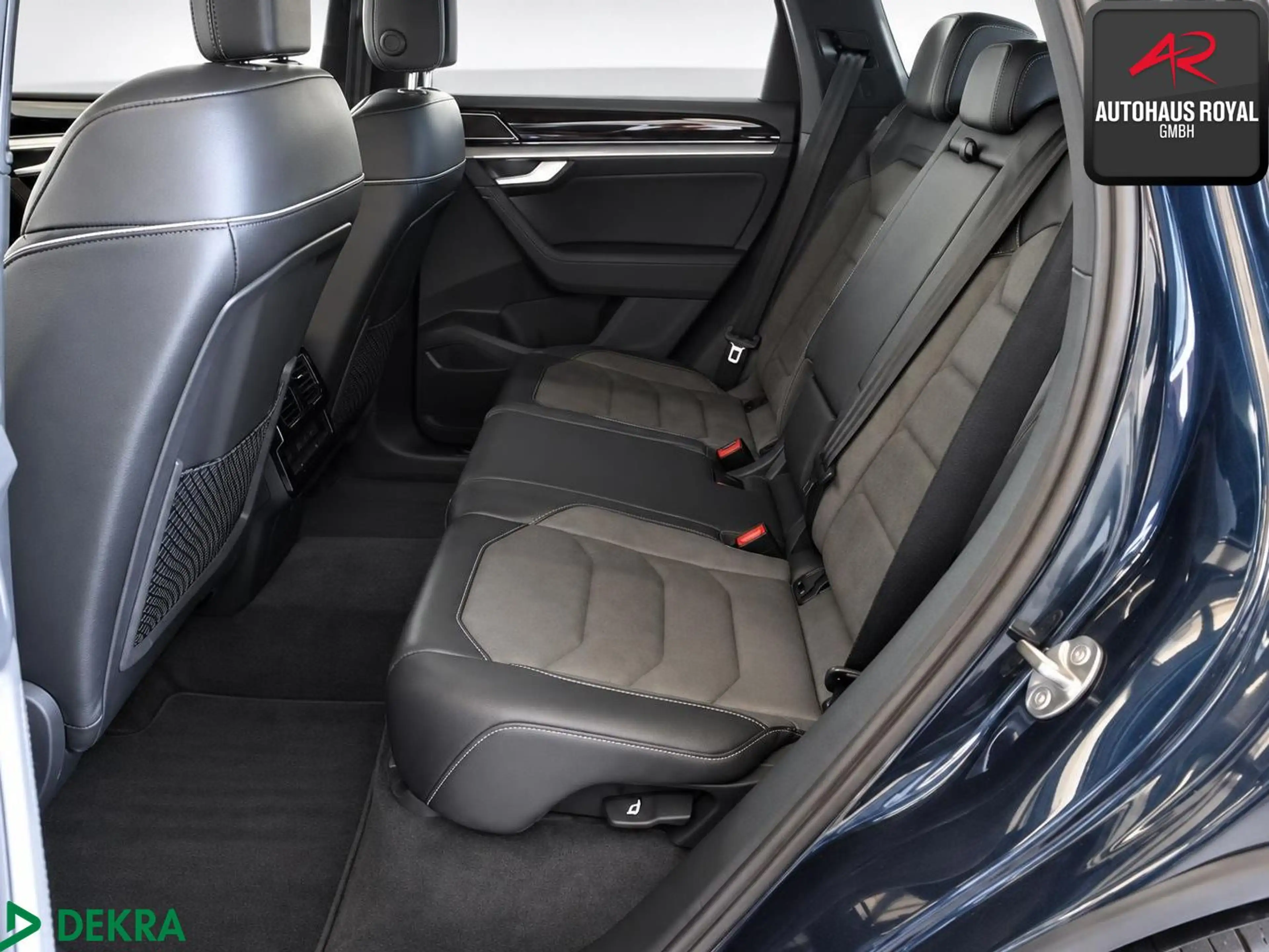 Volkswagen Touareg 3.0 TSI 4M R LINE DYNAUDIO,STANDHZ,360° — photo 7