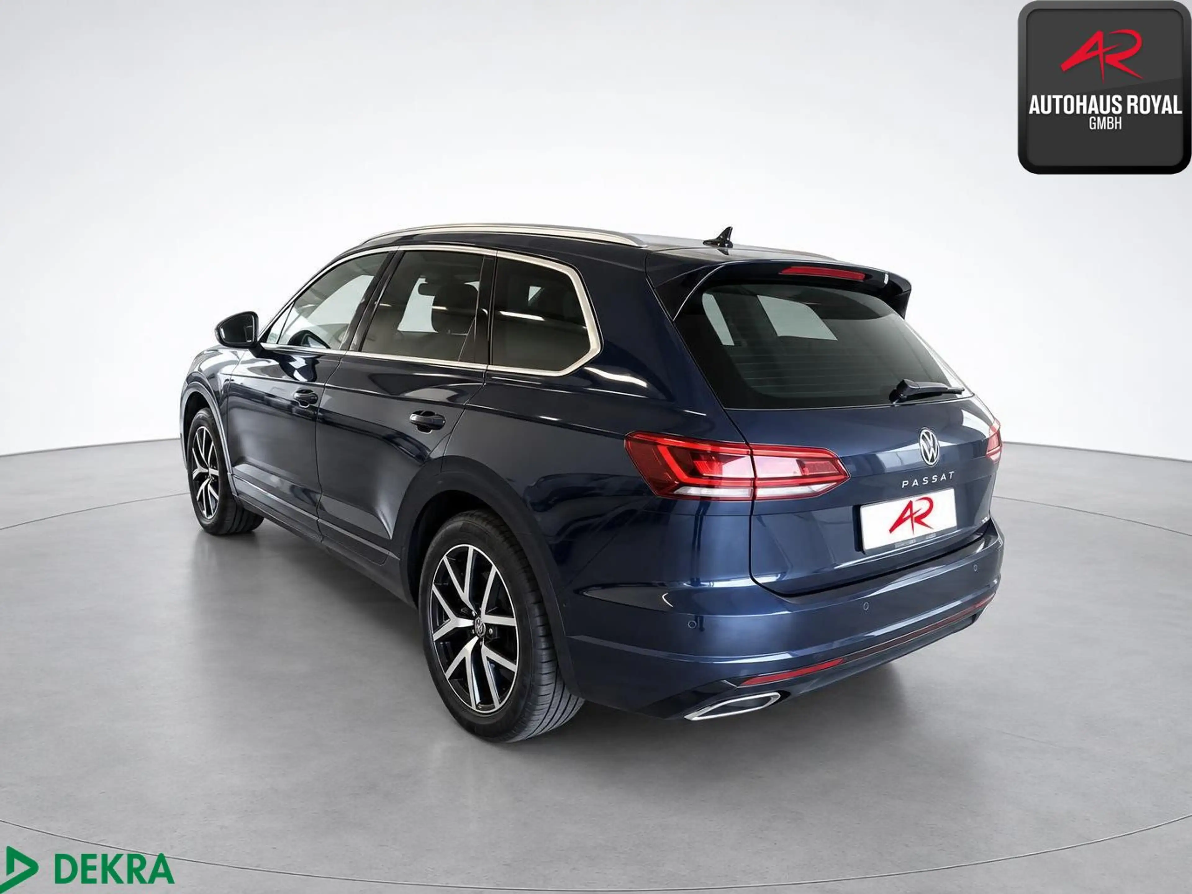 Volkswagen Touareg 3.0 TSI 4M R LINE DYNAUDIO,STANDHZ,360° — photo 2