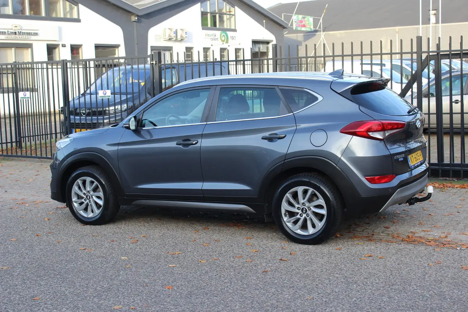 Hyundai TUCSON 1.6 T-GDi Comfort 1900 KG aanhanggewicht! Grau - 2