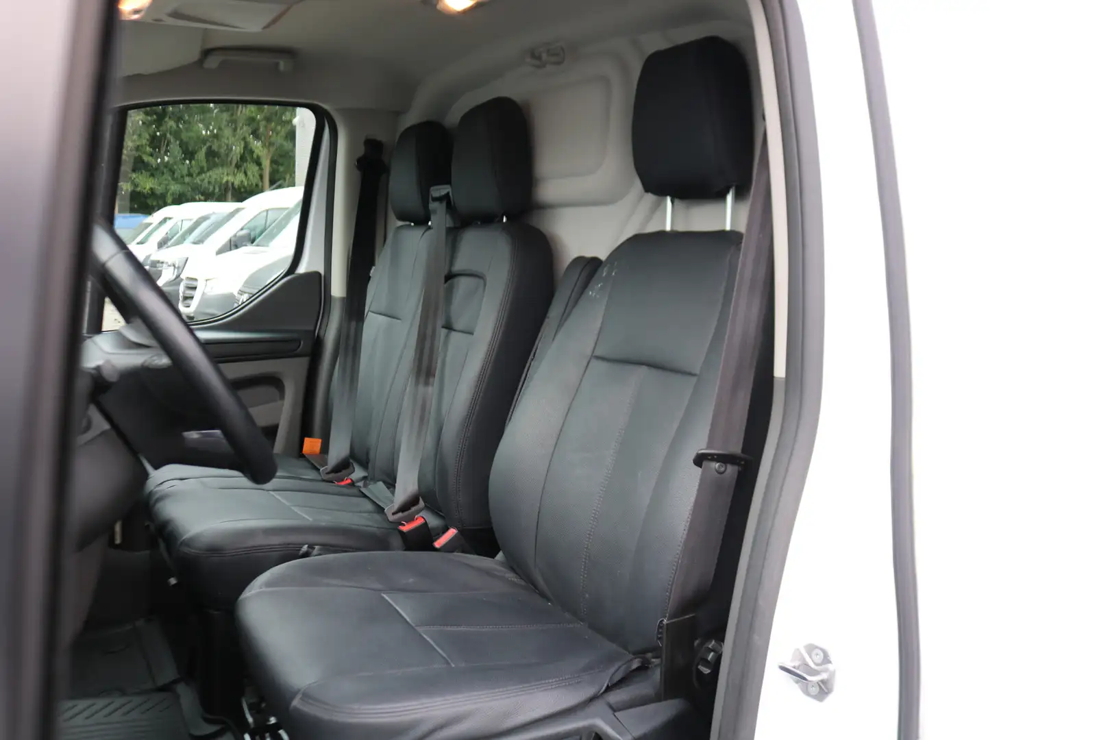 Ford Transit Custom 2.0 TDci L1 H1 Airco Navigatie Inrichting Imperiaa Wit - 2