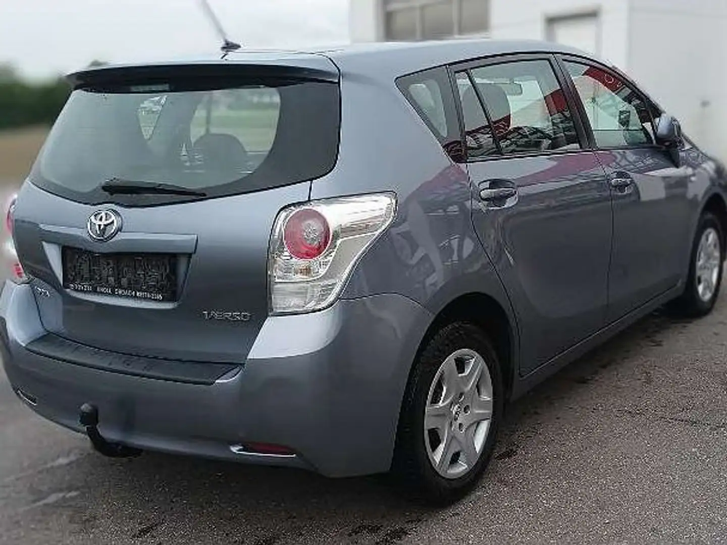 Toyota Verso Verso 1,6 Valvematic High High Zilver - 2