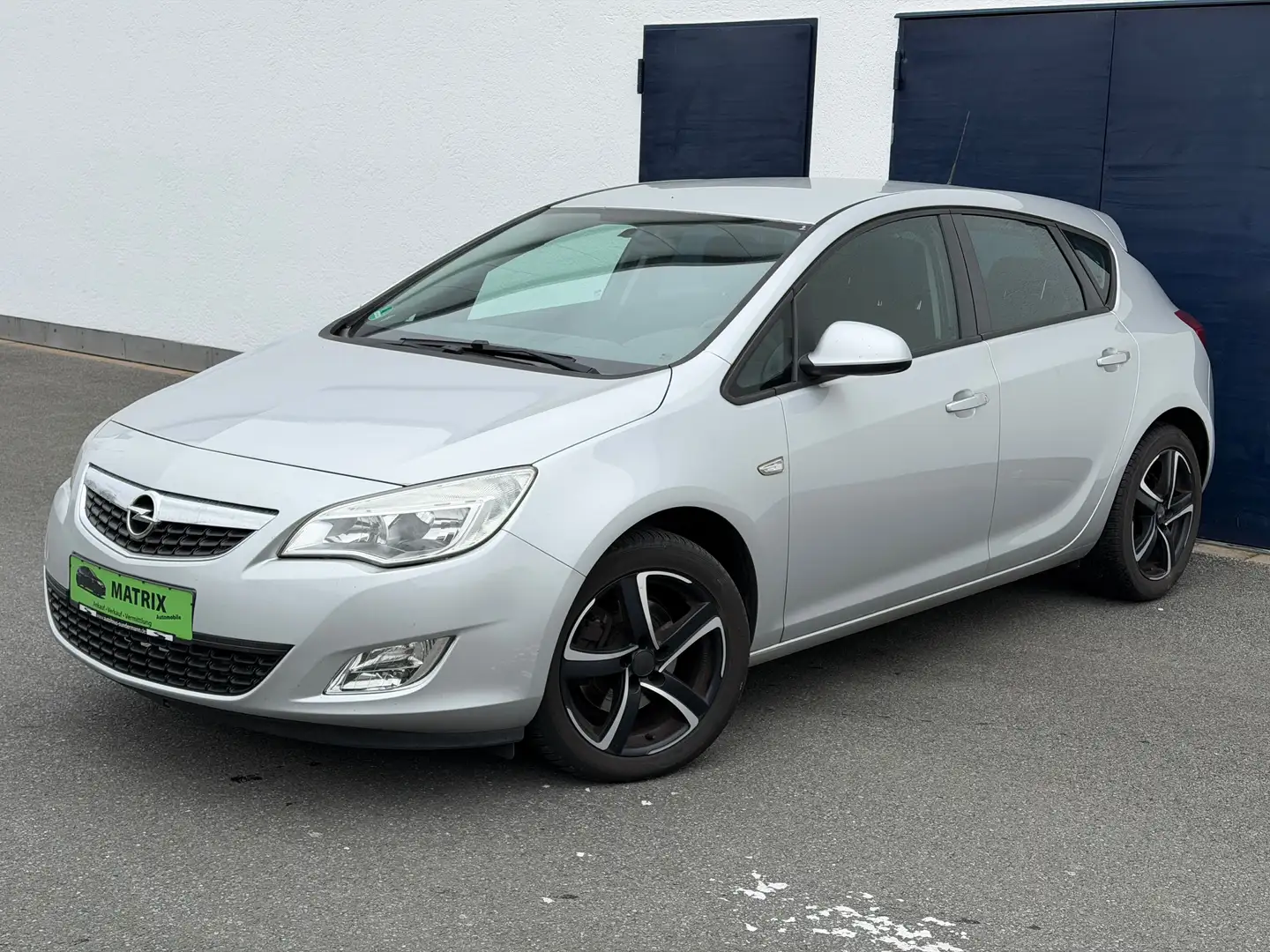 Opel Astra Edition Grau - 1