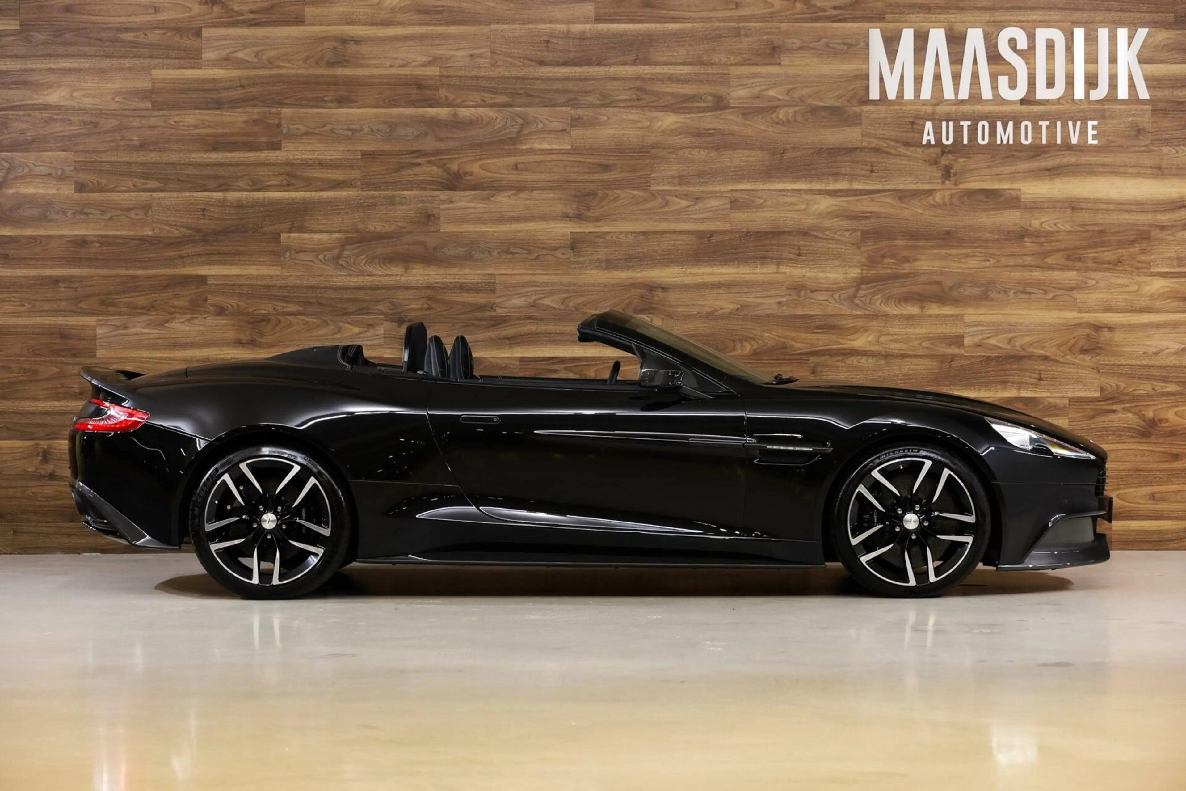 Aston Martin Vanquish Volante 6.0 V12 2+2|Full Carbon|Ceramic| — photo 6