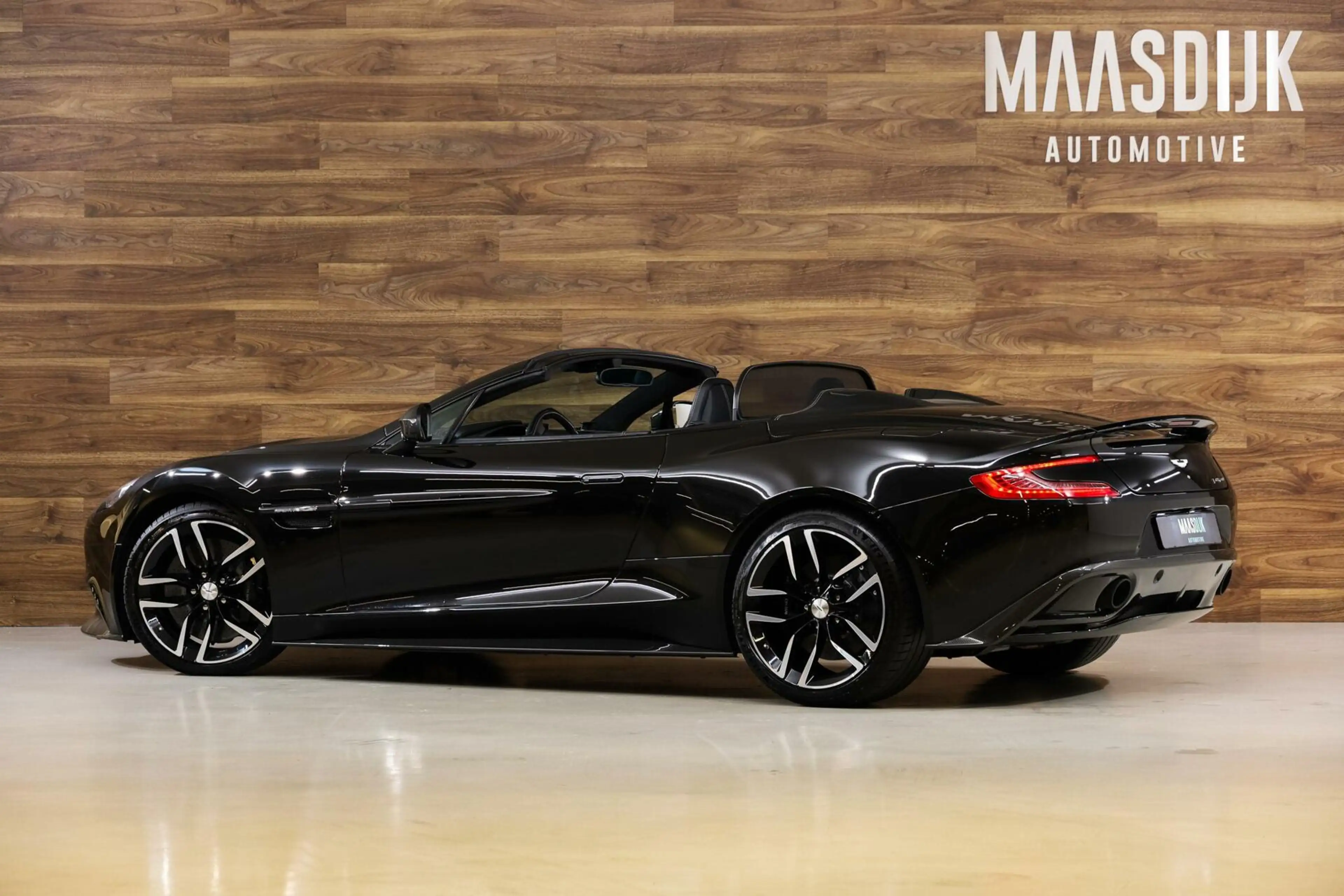 Aston Martin Vanquish Volante 6.0 V12 2+2|Full Carbon|Ceramic| — photo 15