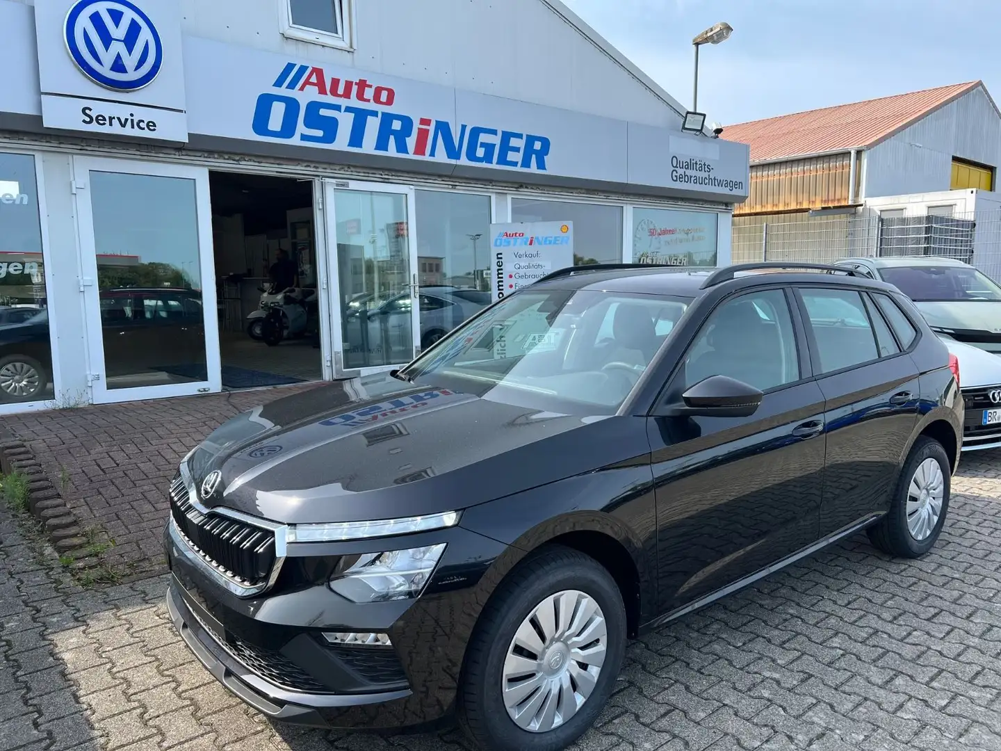 Skoda Kamiq Essence 1,0 TSI SmartLink Sitzheizung Noir - 1