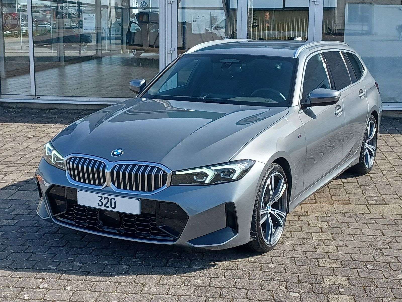 Second hand Bmw 3 Series 320