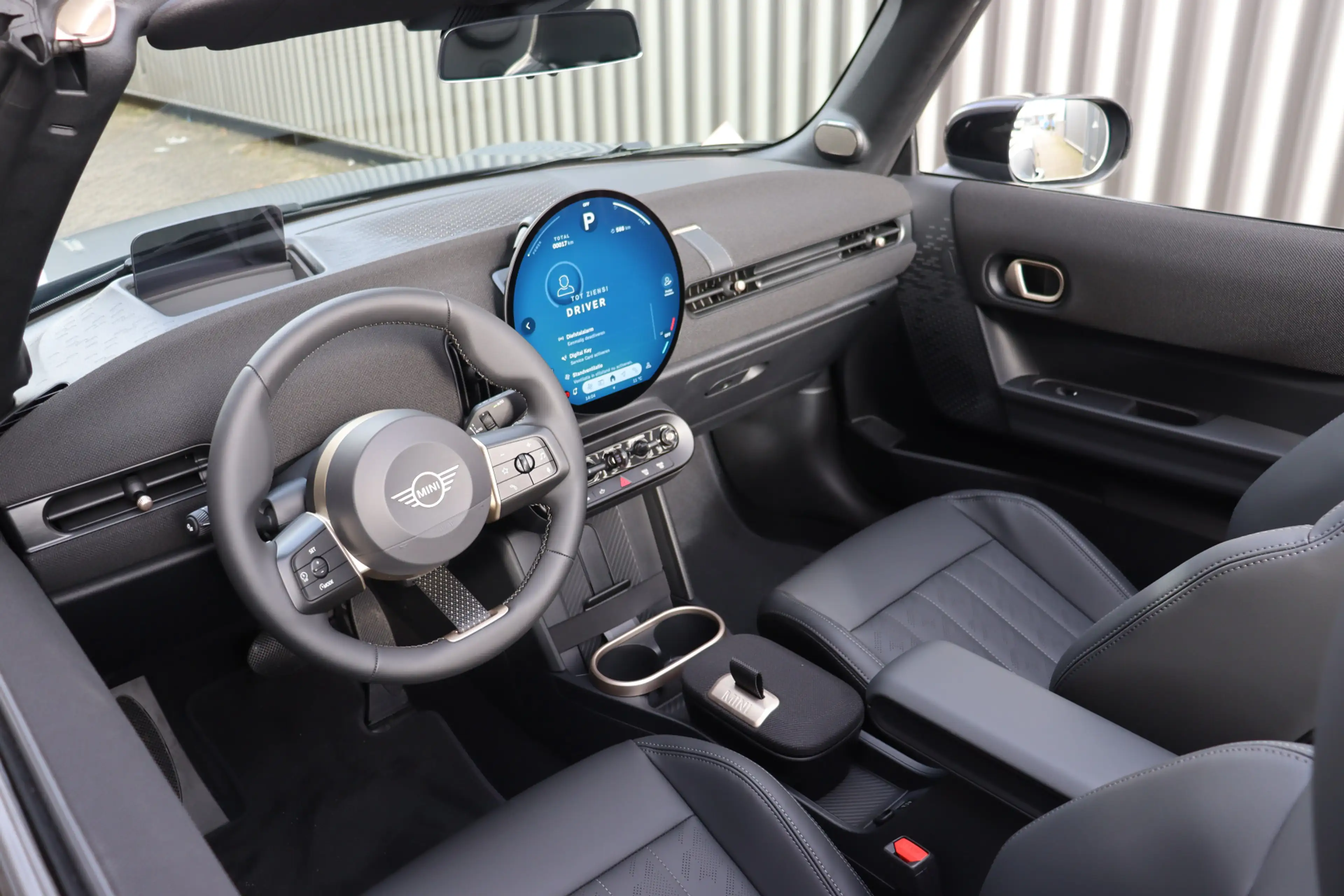 MINI Cooper C Cabrio Automaat / Favoured / Pakket L / 18" Night Flash S — photo 13