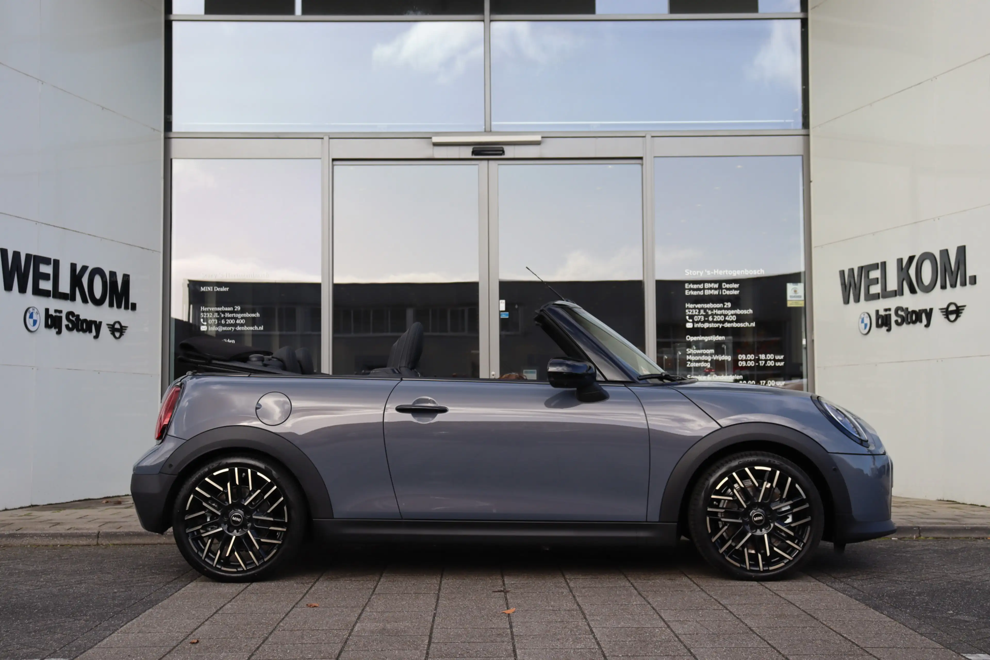 MINI Cooper C Cabrio Automaat / Favoured / Pakket L / 18" Night Flash S — photo 7