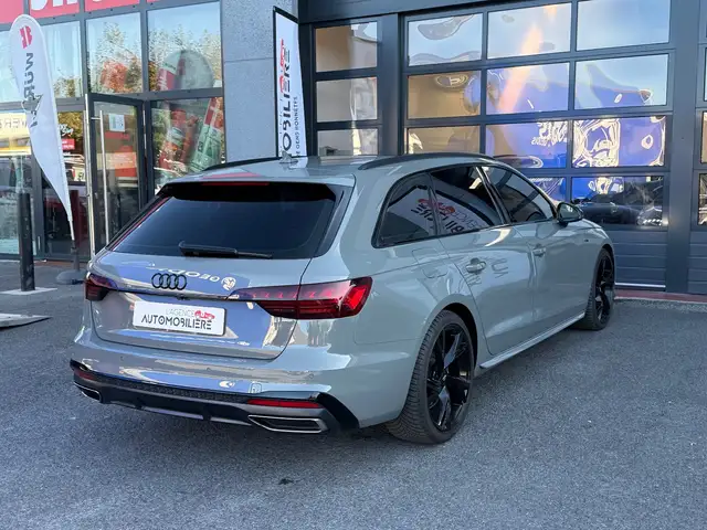 Audi A4 view 5