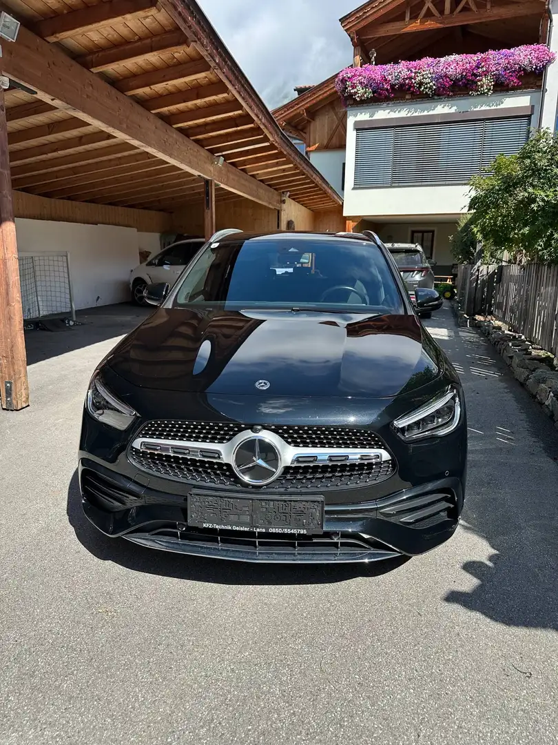 Mercedes-Benz GLA 200 GLA 200 d 4MATIC Aut. AMG Line Schwarz - 1