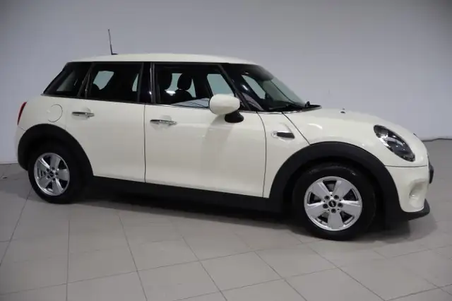 Mini One view 3