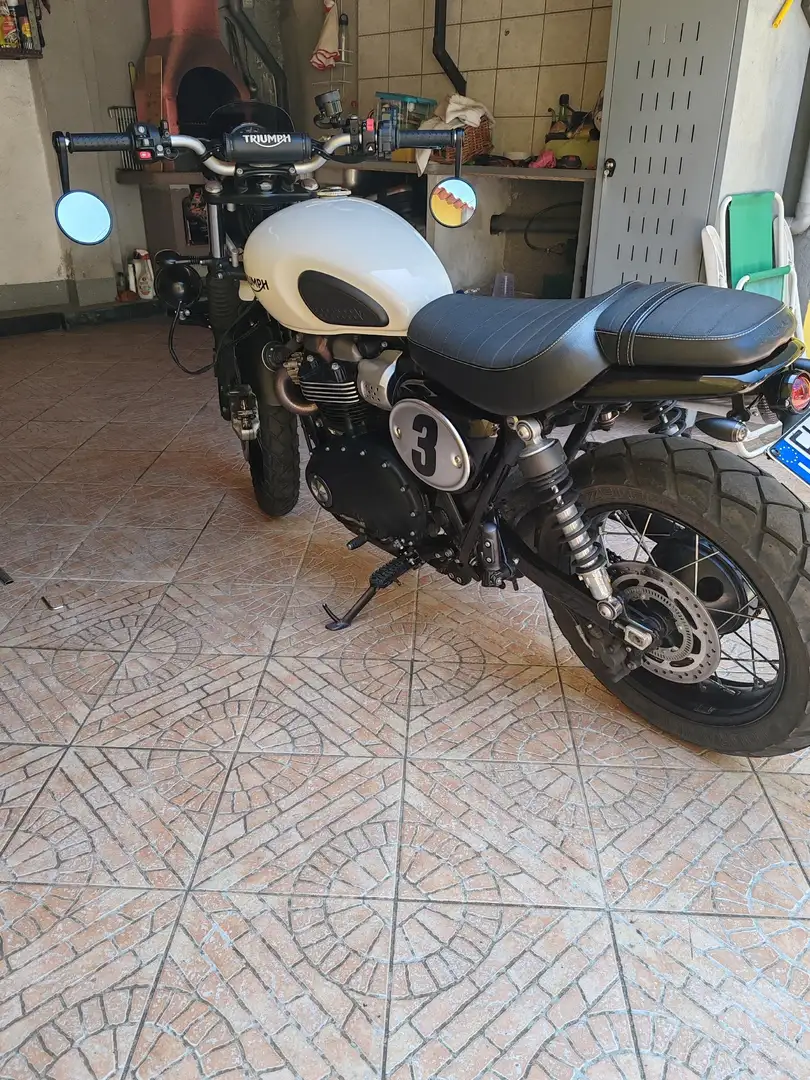 Triumph Street Scrambler Bílá - 2