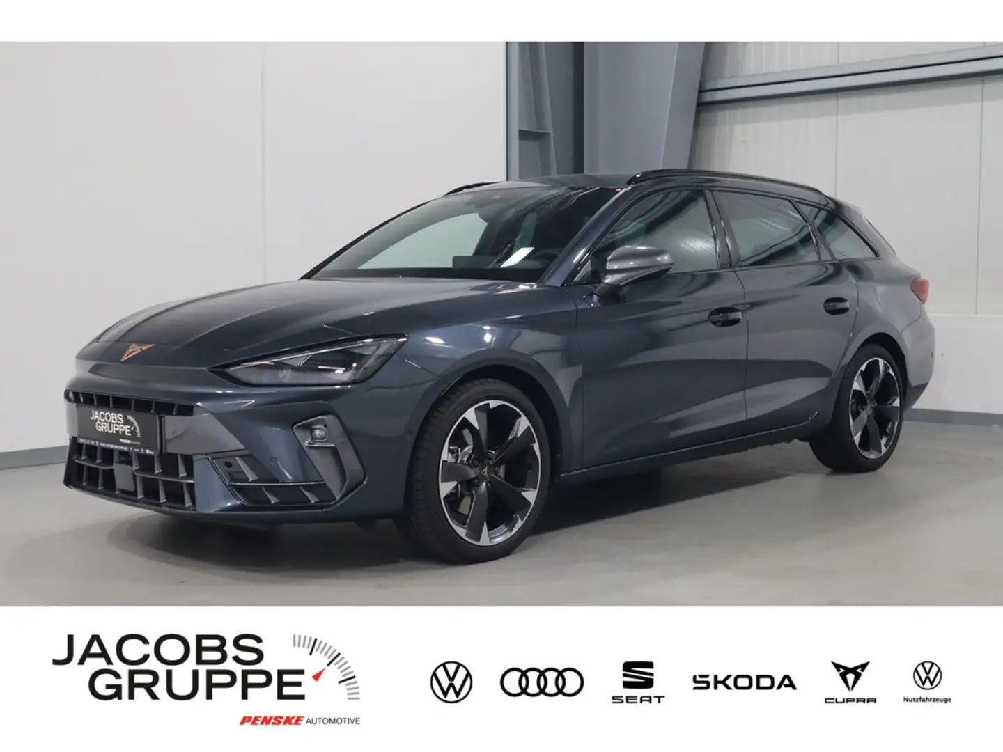 SEAT Leon Sportstourer DSG*ACC*MATRIX*RFK*SHZ Grau - 1