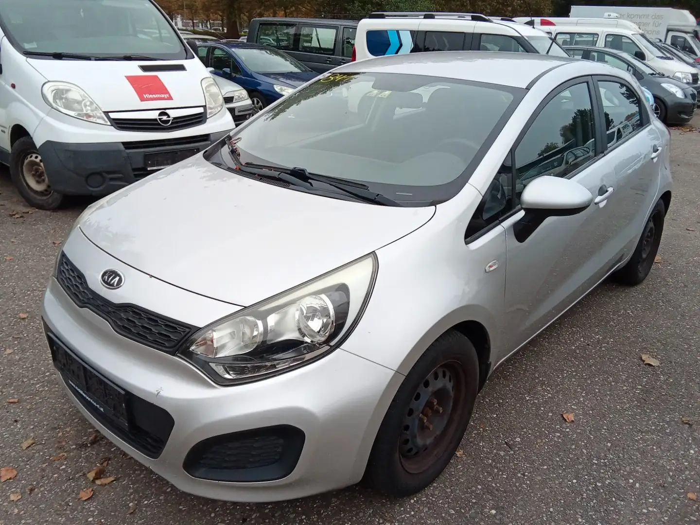 Kia Rio Attract 1.2 CVVT 70ps Kein Tüv! Plateado - 1