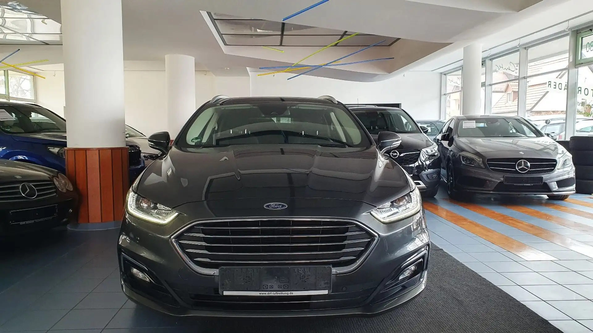 Ford Mondeo Titanium/ACC/Apple/eSitz/LED/Navi/SHZ/Spur Grau - 2