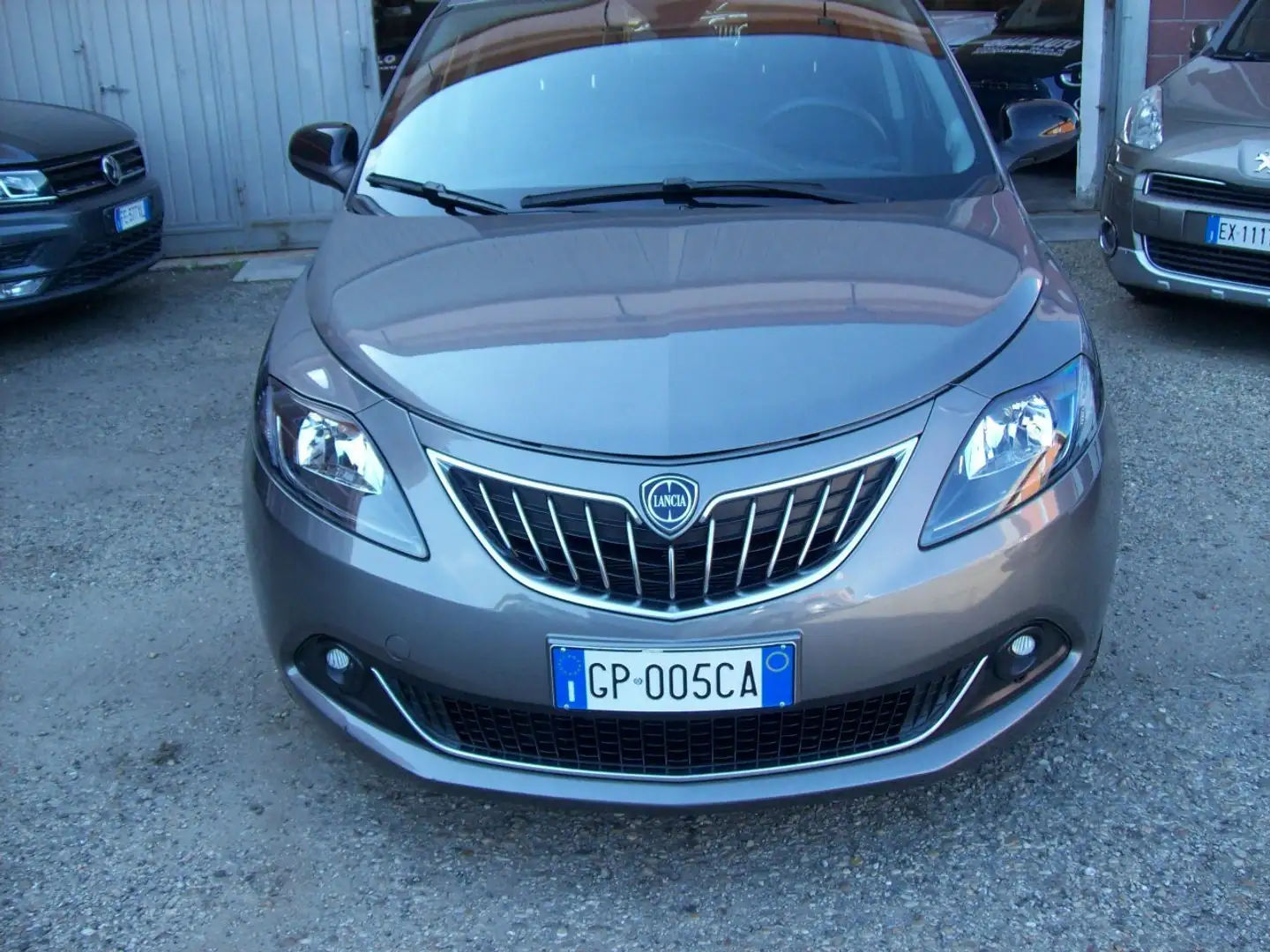 Lancia Ypsilon Ypsilon III 2021 1.0 firefly hybrid Gold Plus s Grigio - 2