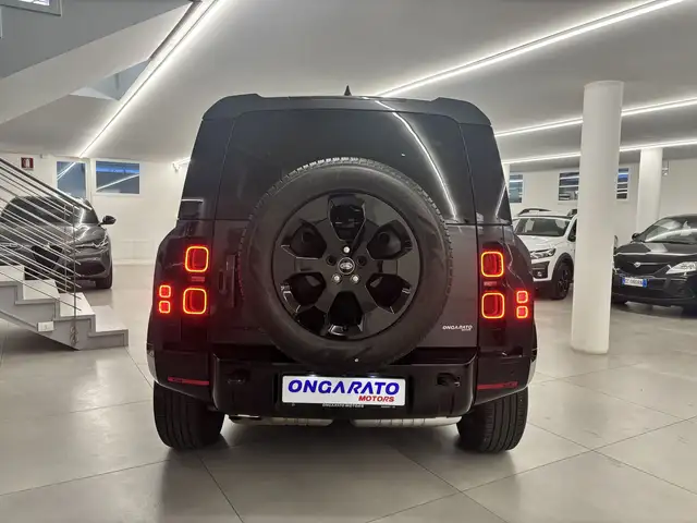 Land Rover Defender view 5