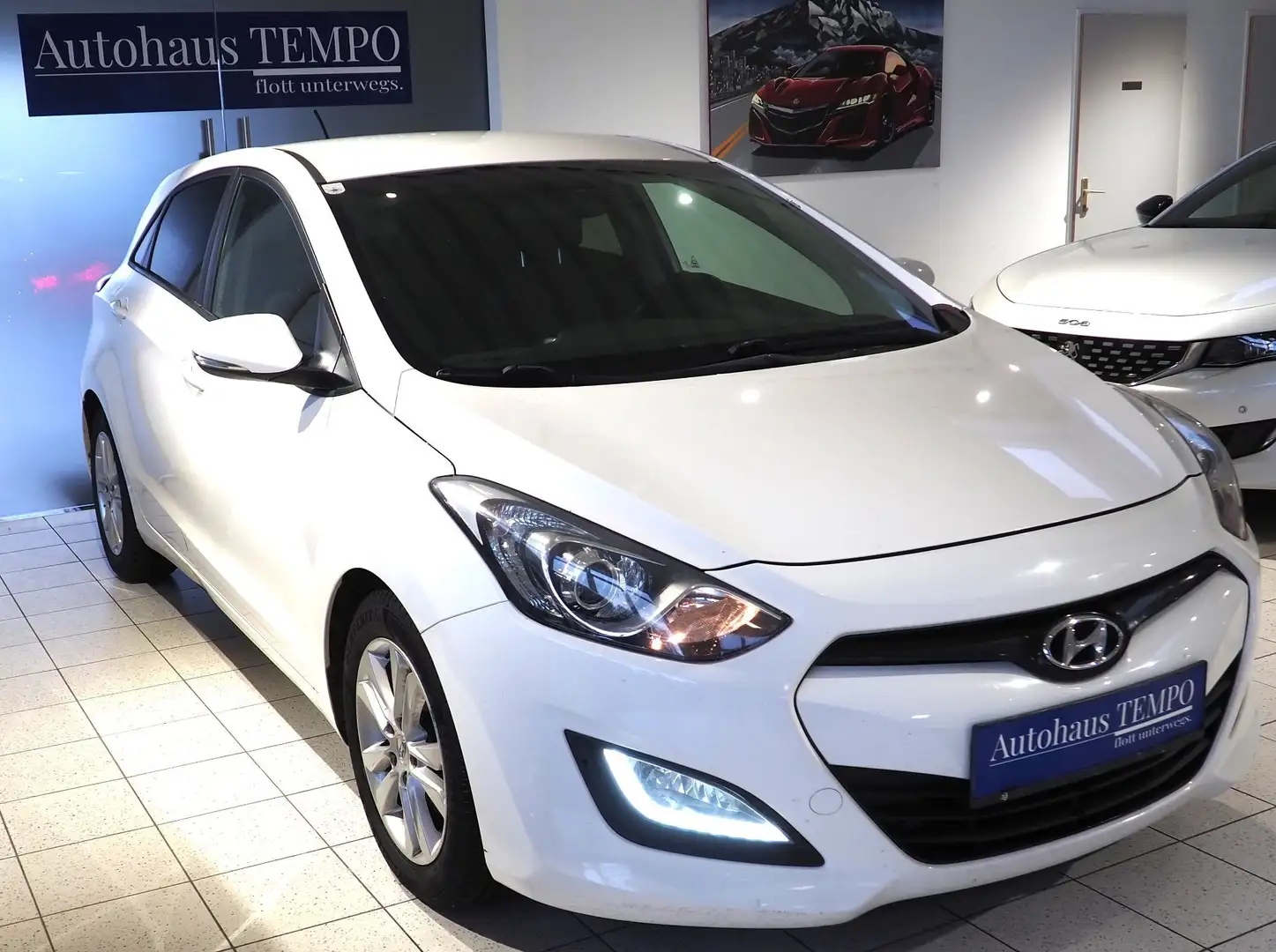Hyundai i30 1,6 CRDi Europe Plus Weiß - 2