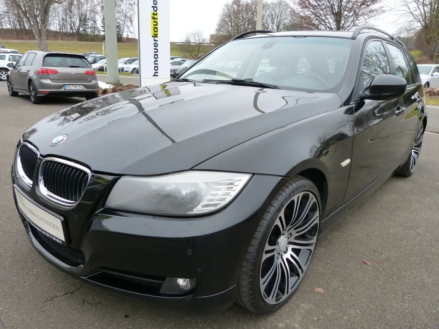BMW 318 318d Touring [NAVI/PDC/ALU 19"] Schwarz - 1